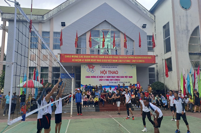 hoi thao 1